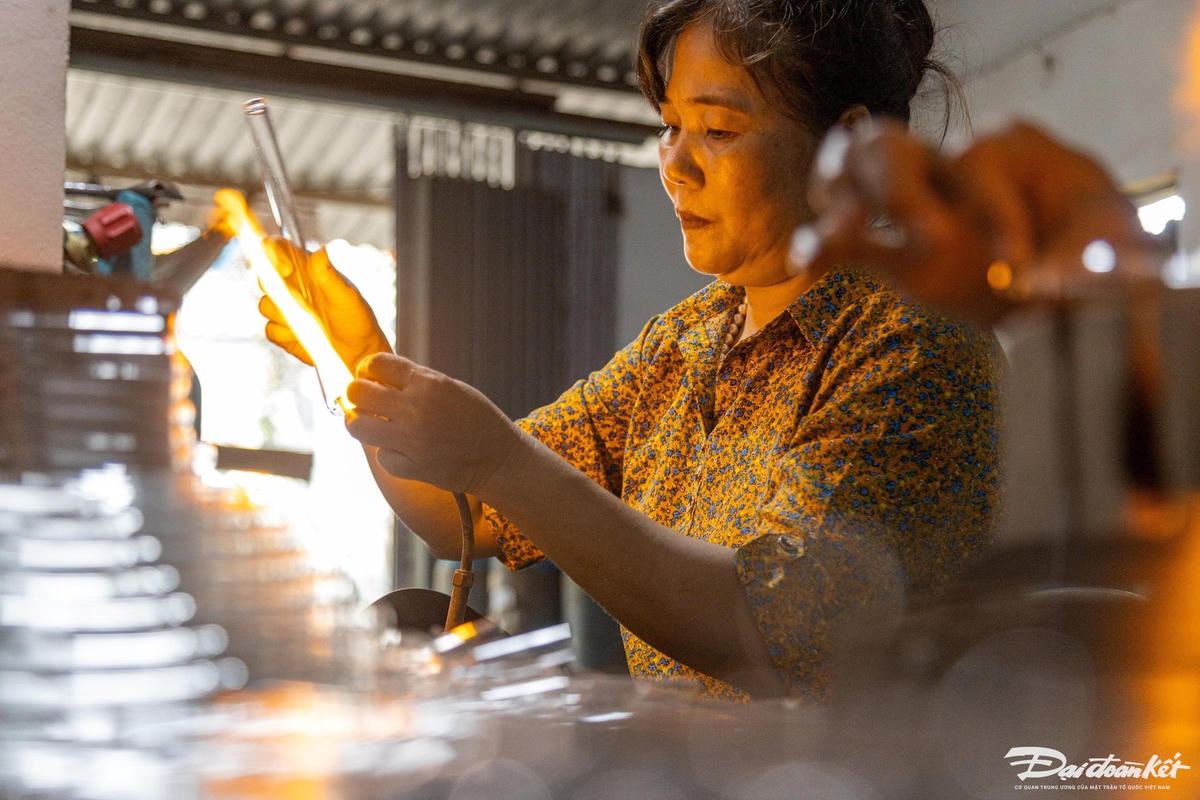 thoi_thuy_tinh-le-khanh15.jpg