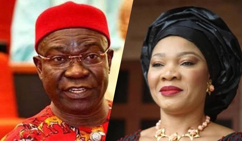 Hai đối tượng người Nigeria vừa bị bắt giữ. (Nguồn: dailypost.ng).