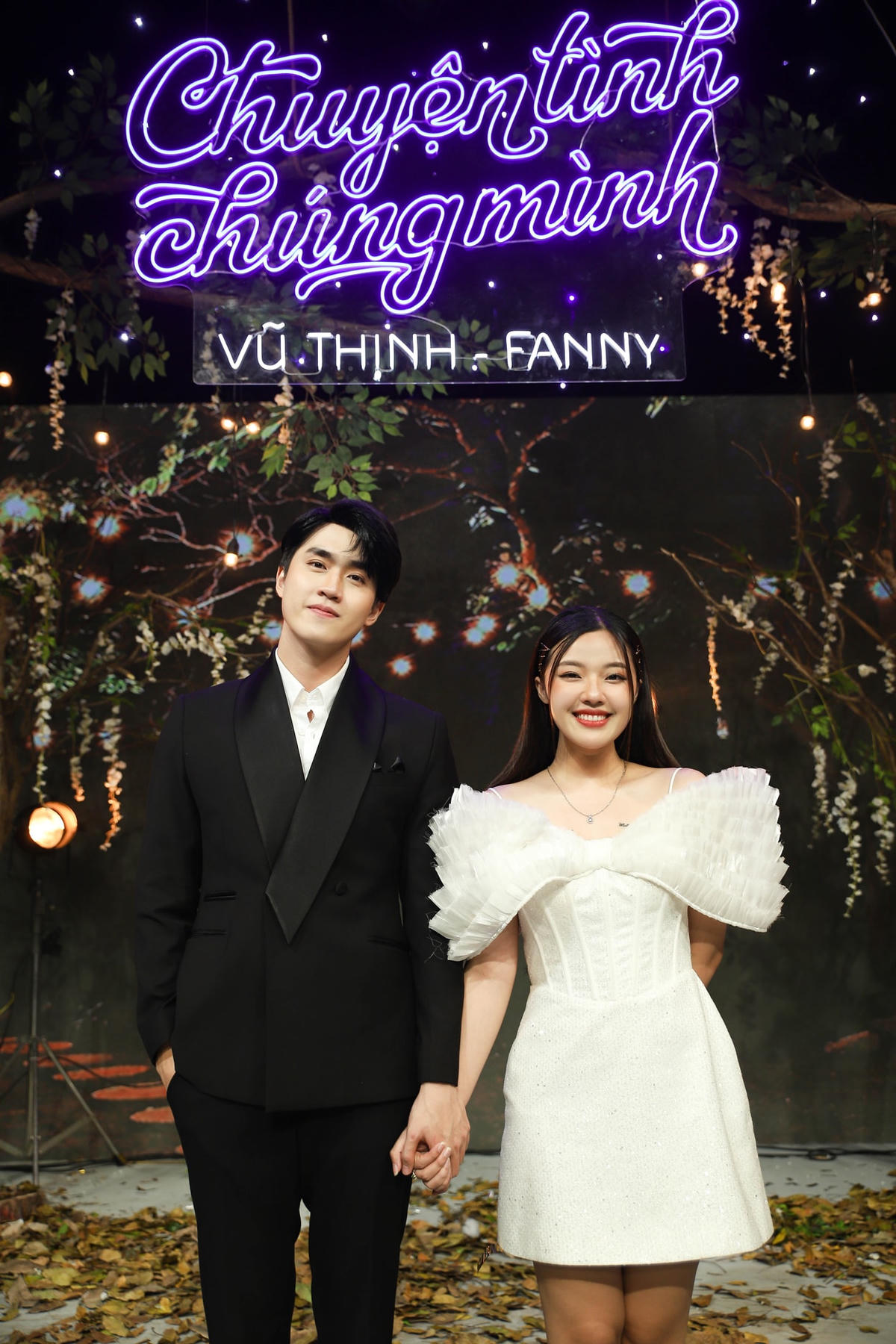 Vũ Thịnh và Fanny xuất hiện rạng ngời tại mini show.