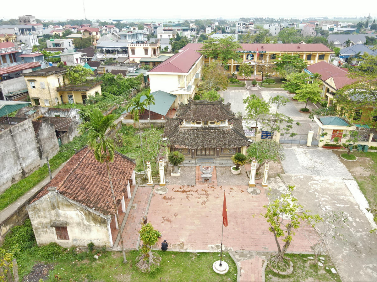 Năm 1996, Nghè Nguyệt Viên được xếp hạng Di tích kiến trúc nghệ thuật cấp tỉnh. Khác với nhiều di tích, Nghè thờ nữ Thành hoàng làng là Công chúa Mai Hoa và 18 vị Tiến sĩ đỗ đạt khoa cử.   