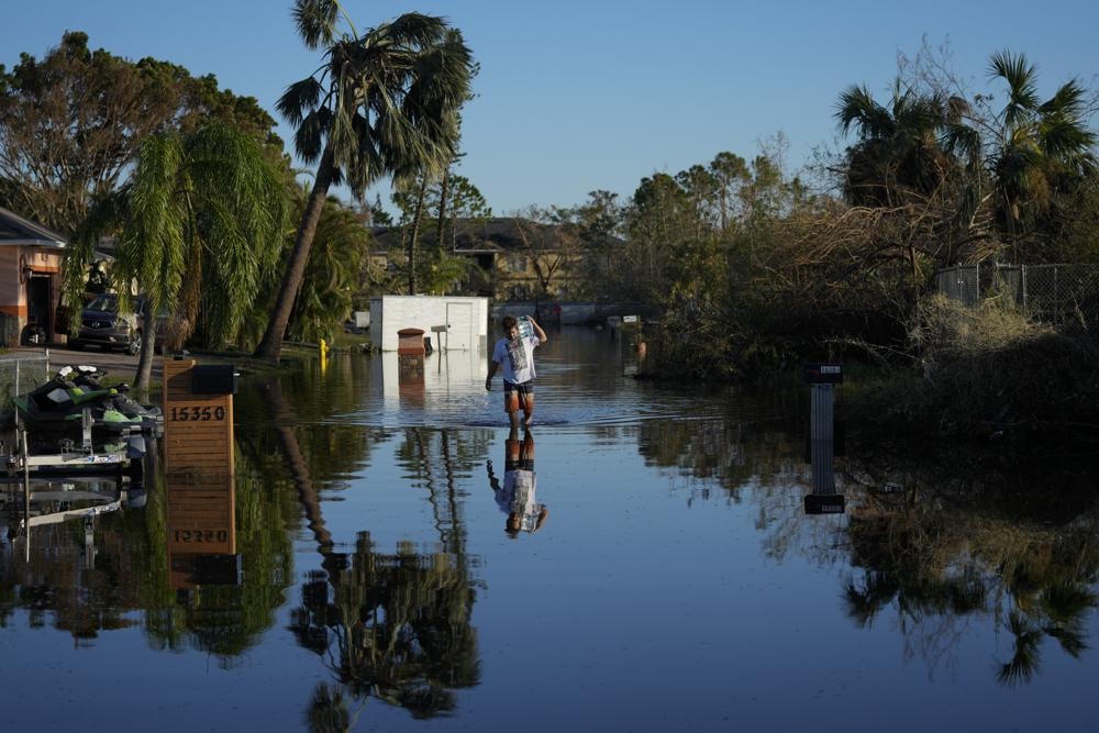 Đã có 51 người thiệt mạng khi bão Ian tấn công Florida và Bắc Carolina. Ảnh: Reuters.