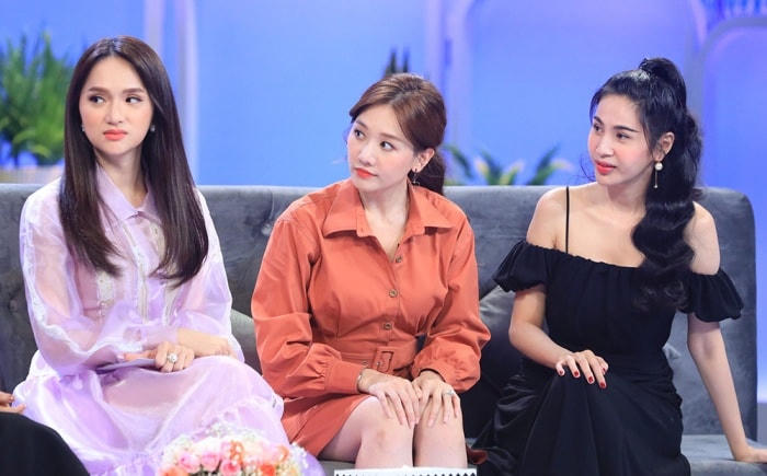 Nhiều câu chuyện đời tư của nghệ sĩ được kể lể lặp đi, lặp lại ở các kịch bản game show khác nhau.