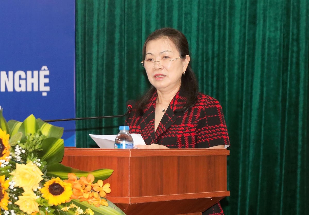 Phó Chủ tịch Trương Thị Ngọc Ánh phát biểu tại Hội nghị.