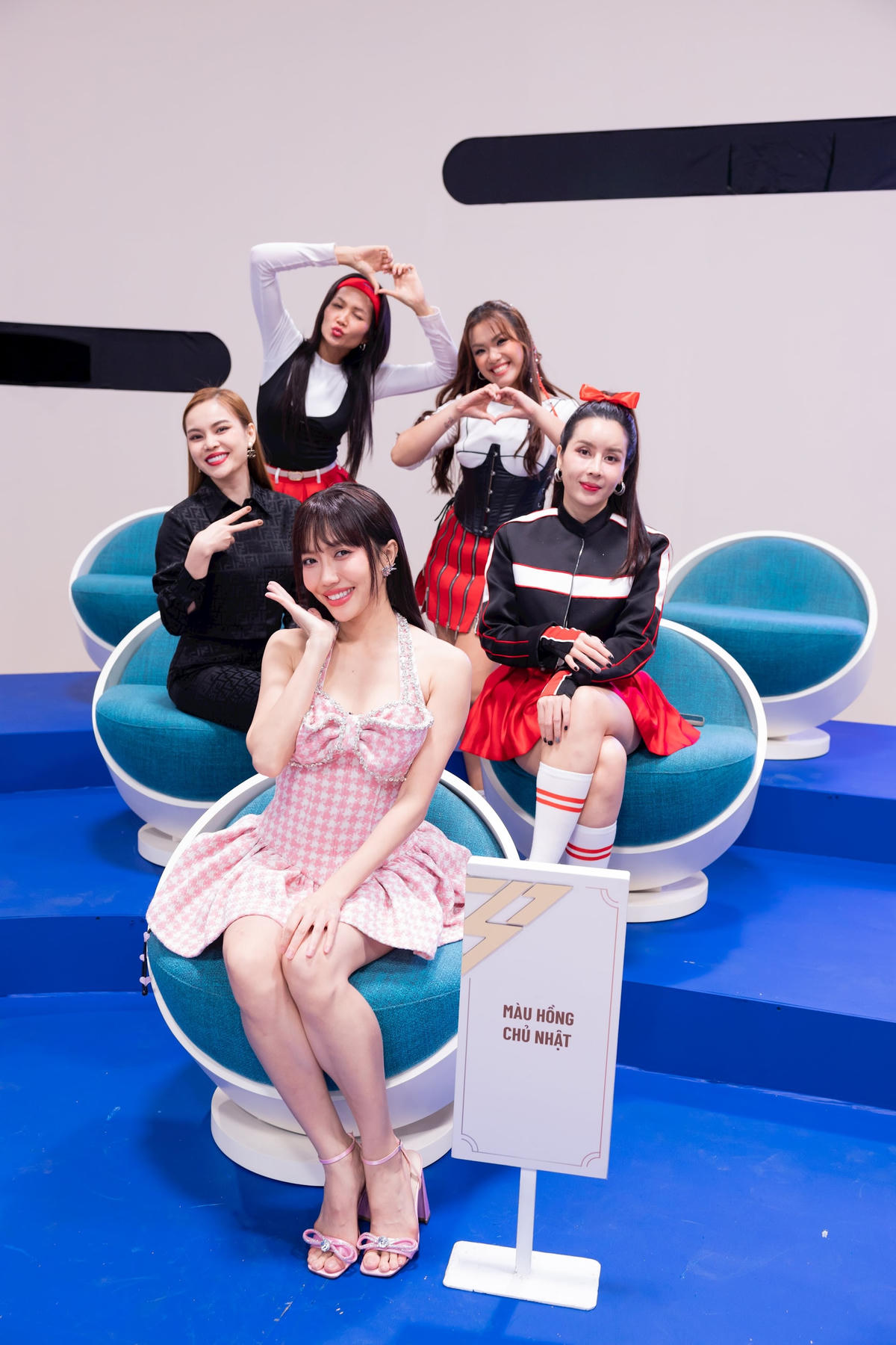 nhom-mau-hong-chu-nhat-.jpg