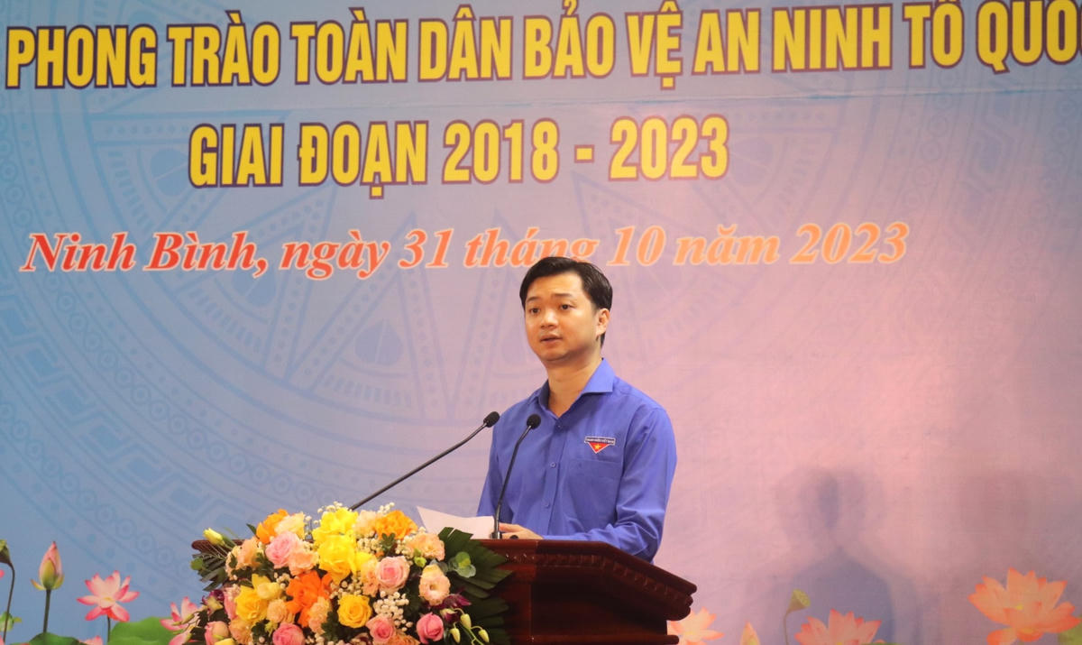 Ông Nguyễn Minh Triết, Bí thư Trung ương Đoàn thanh niên Cộng sản Hồ Chí Minh phát biểu khai mạc hội nghị.