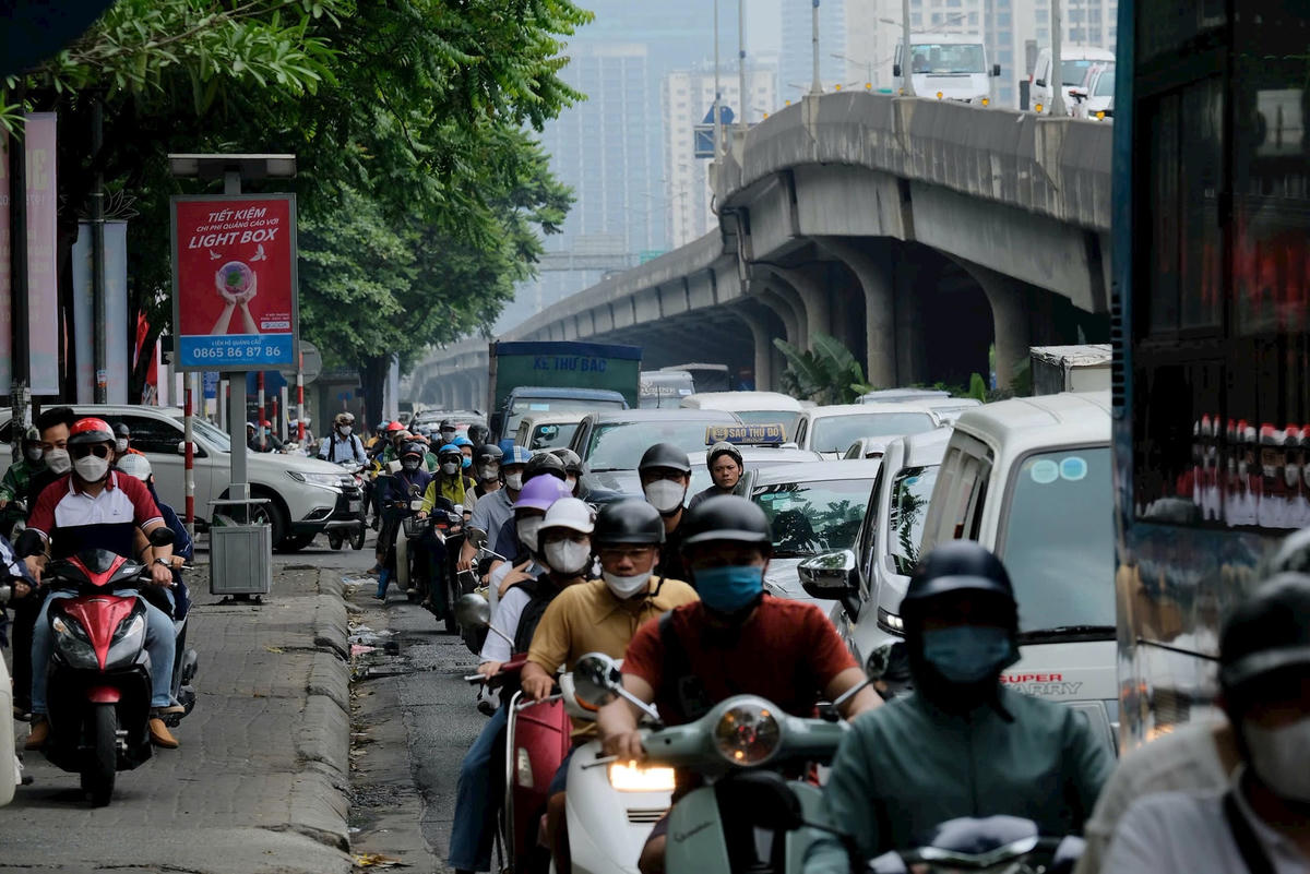 Hà Nội sẽ cấm xe máy xăng lưu thông trên đường Vành đai 1 vào năm 2026. Ảnh: Lê Khánh.