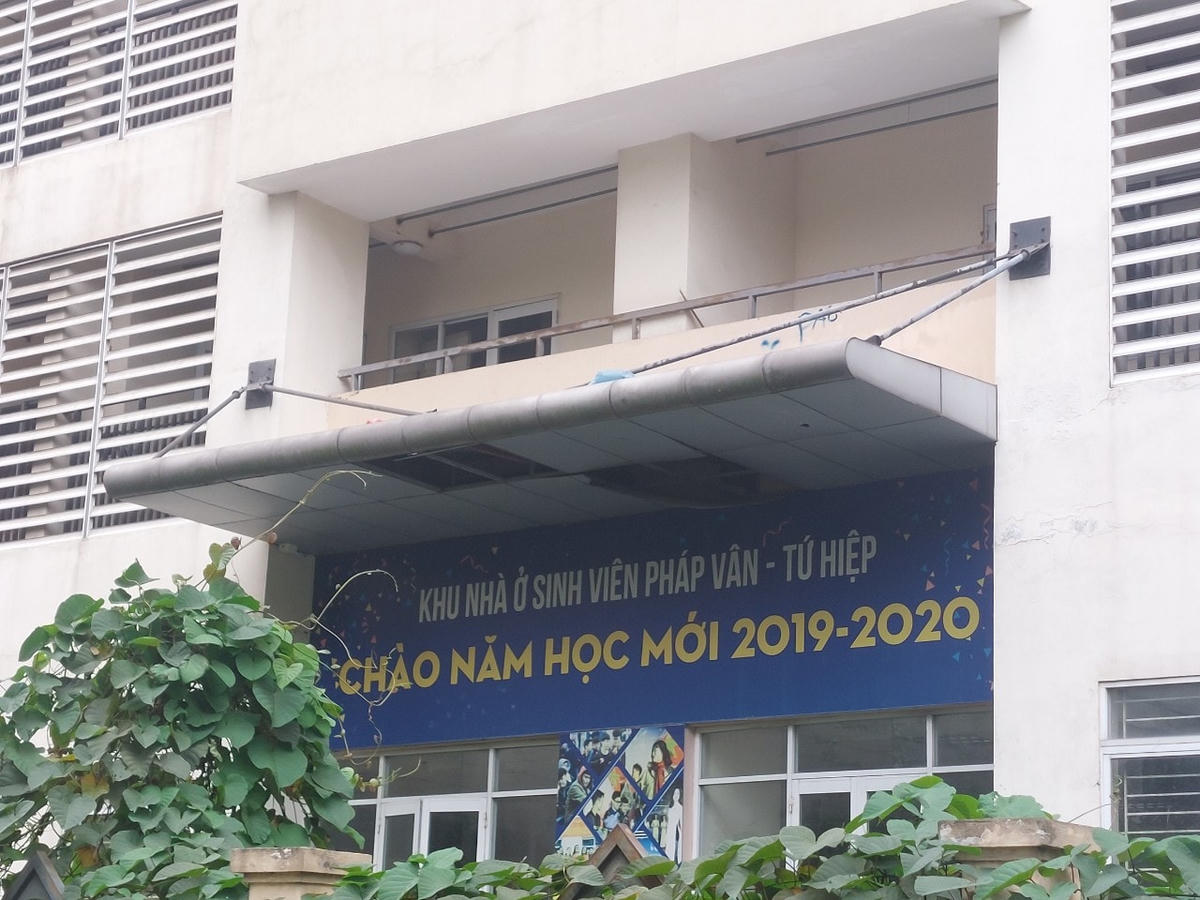 Khu ký túc xá (KTX) Pháp Vân - Tứ Hiệp (quận Hoàng Mai, Hà Nội) là một trong hai dự án KTX tập trung quy mô lớn và hiện đại bậc nhất tại Hà Nội được khởi công xây dựng năm 2009 gồm có 6 khối nhà (ký hiệu từ A1 đến A6).