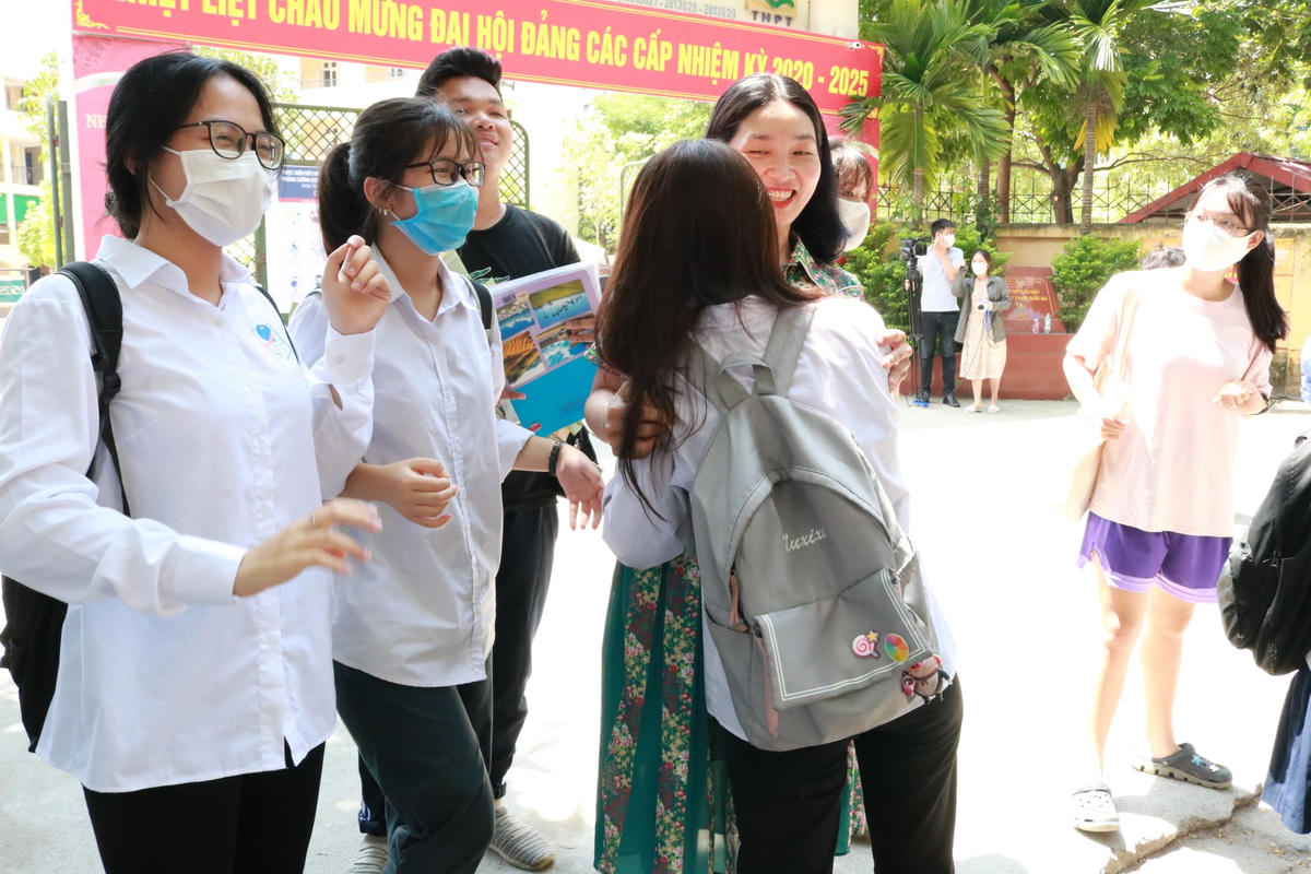 Thí sinh sau khi hoàn thành kỳ thi tốt nghiệp THPT.