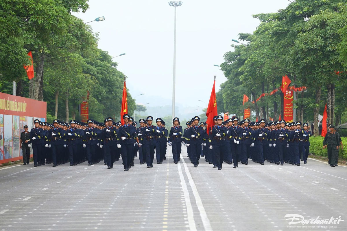 diễu binh26