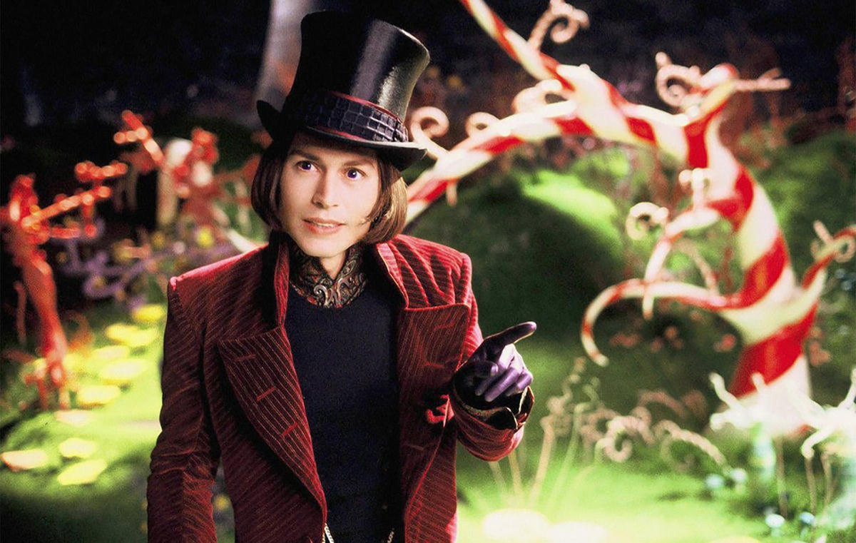 Tạo hình "quái nhân" Willy Wonka trong phim Charlie and the Chocolate Factory cũng là một biểu tượng kinh điển của nền điện ảnh.