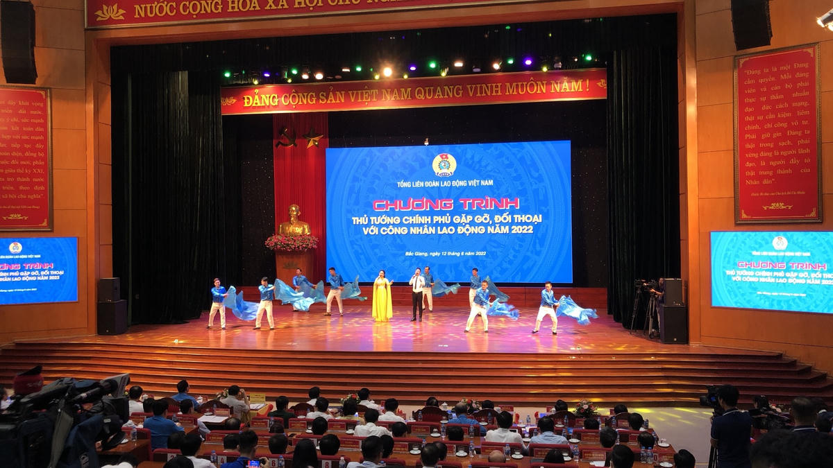 Chương trình gặp gỡ, đối thoại với Thủ tướng Chính phủ tại điểm cầu chính Bắc Giang. 