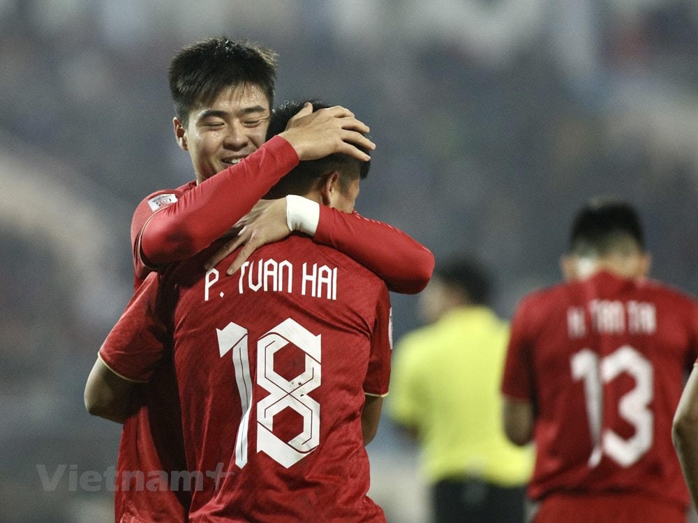 Đội tuyển Việt Nam đánh bại Myanmar ở lượt trận cuối cùng bảng B của AFF Cup 2022 trên sân Mỹ Đình vào tối nay (3/1), qua đó giành chiến thắng đầu tiên trong năm mới 2023. (Ảnh: PV/Vietnam+).