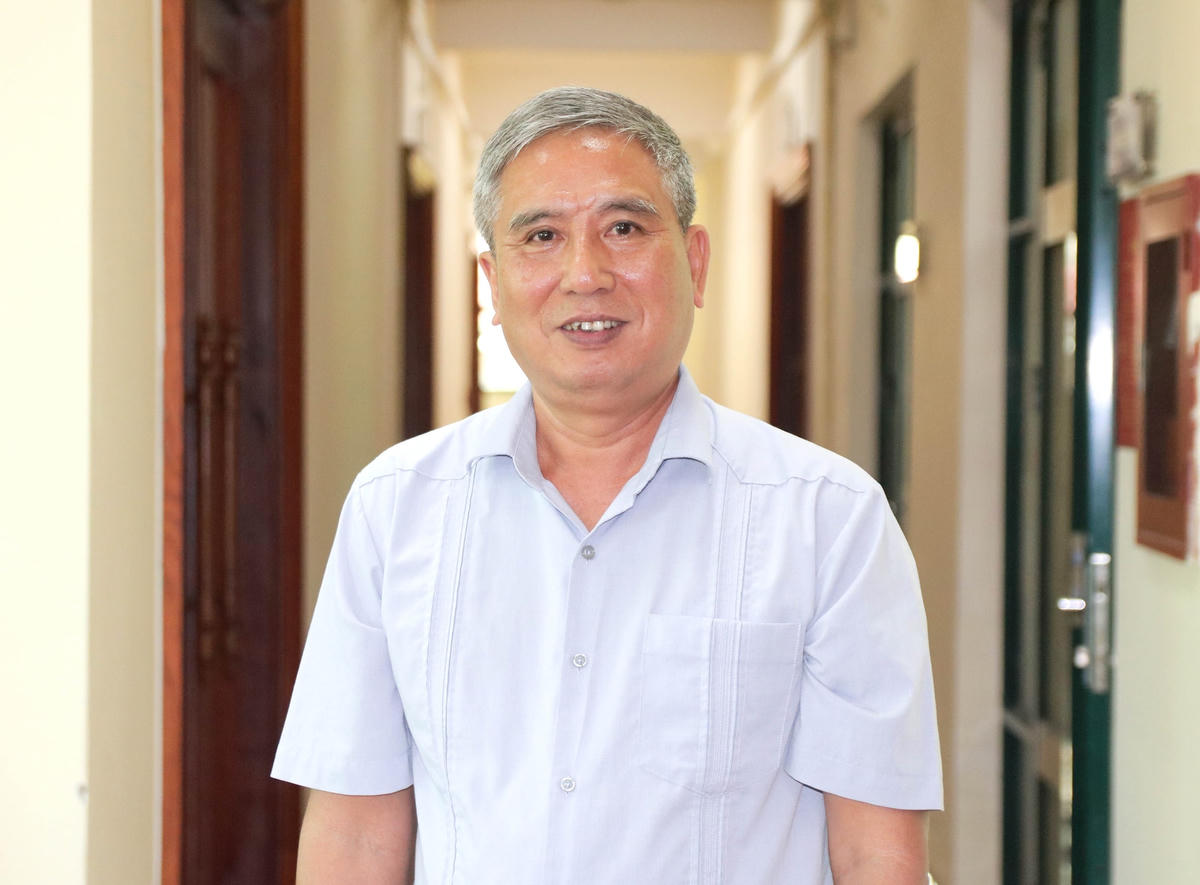 Ông Dương Đình Khuyến.