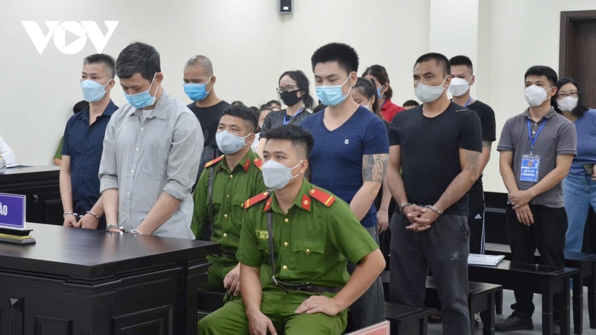 Các bị cáo tại phiên tòa. 