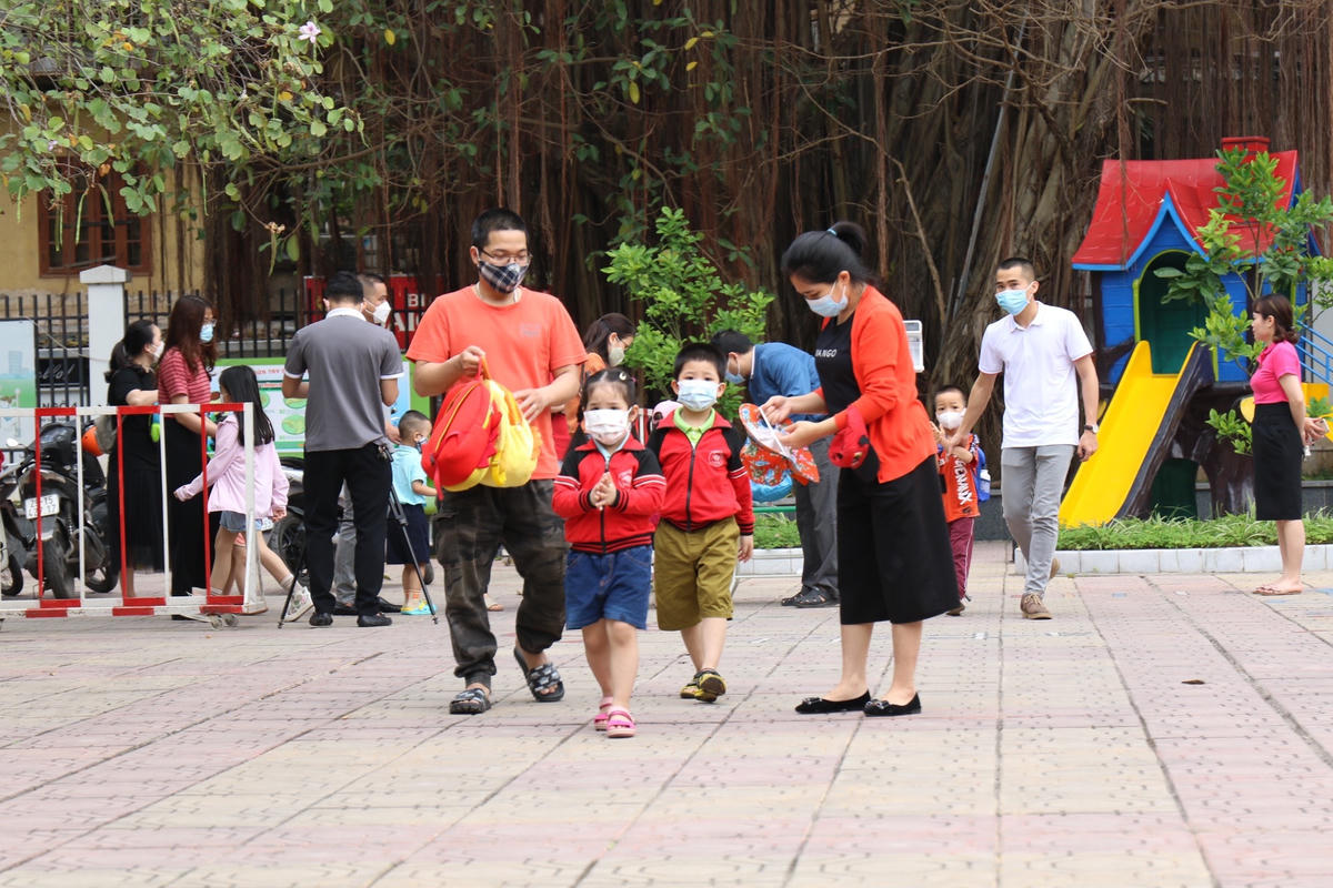 Hà Nội hướng dẫn phụ huynh tra cứu phân tuyến tuyển sinh đầu cấp