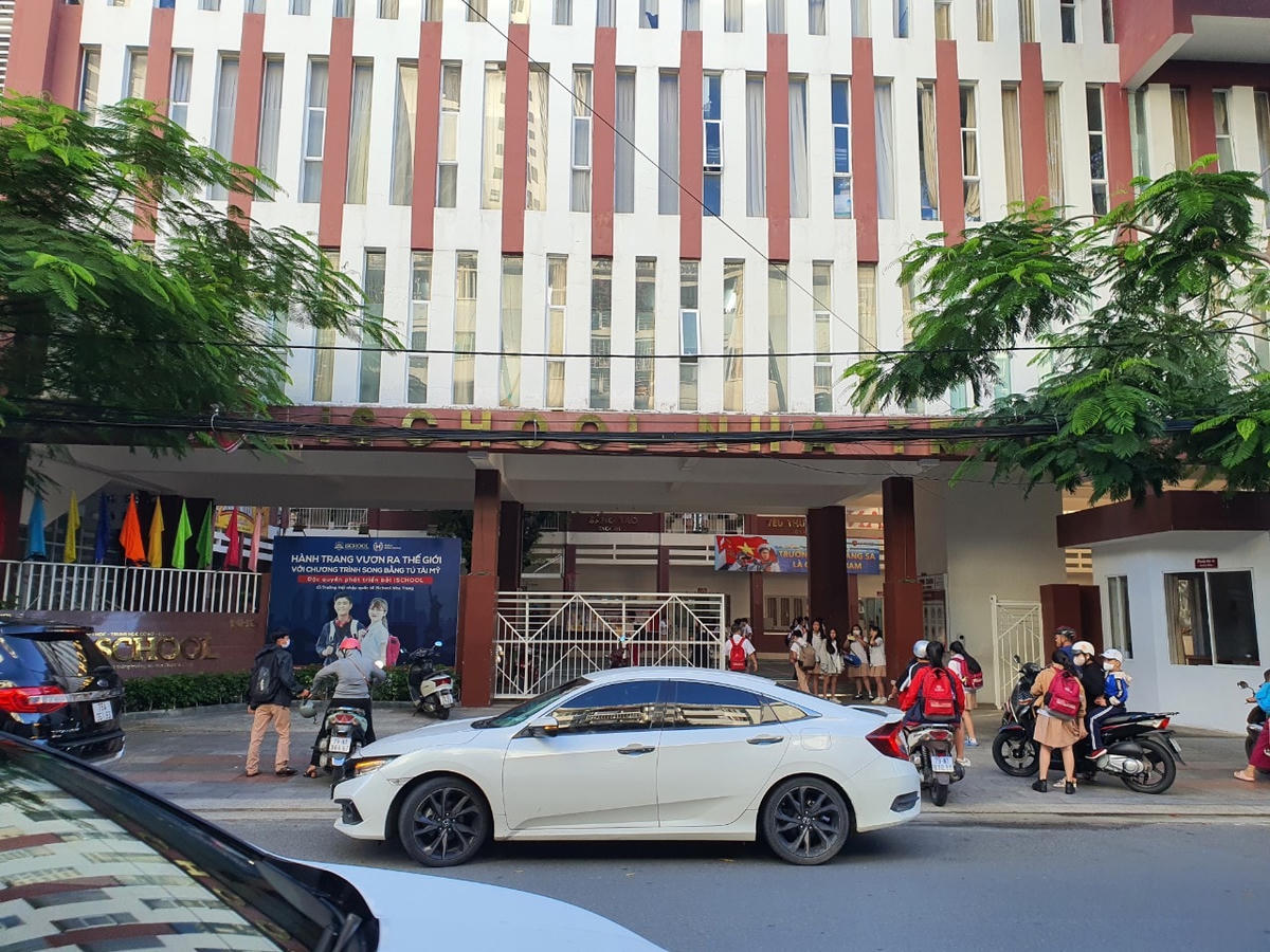 Học sinh Trường Ischool Nha Trang đã quay trở lại trường học vào ngày 28/11.