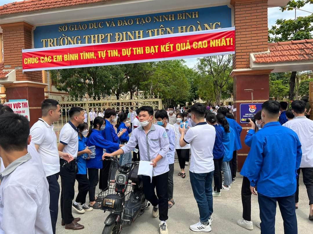 Điểm thi THPT Đinh Tiên Hoàng diễn ra an toàn, không có vi phạm.