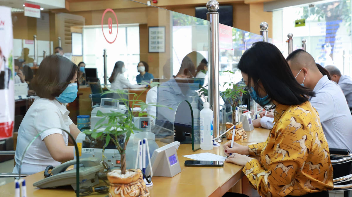 Doanh nghiệp vẫn khó tiếp cận vốn vay ưu đãi 2% của ngân hàng. Ảnh: NGỌC THẮNG