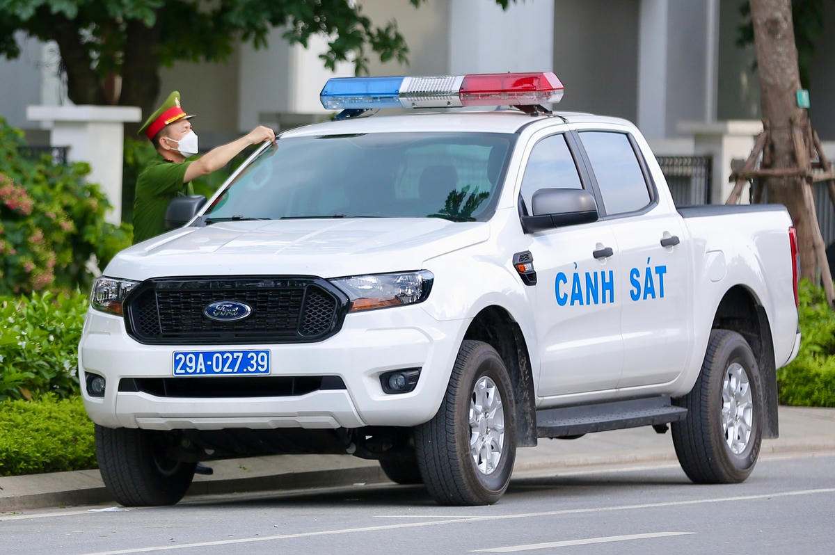 Khám xét nhà ông Nguyễn Thanh Long và Chu Ngọc Anh