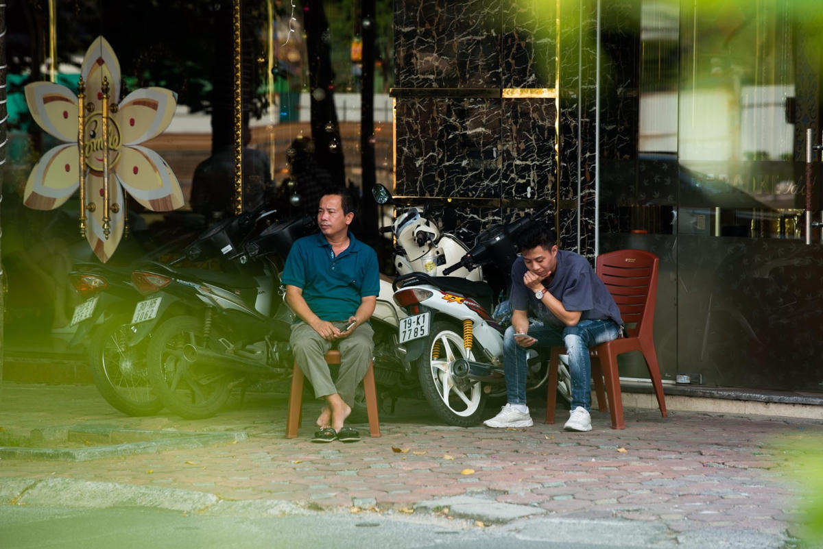 Hà Nội: Hàng loạt cơ sở kinh doanh karaoke 'vắng vẻ' sau những vụ hỏa hoạn gần đây