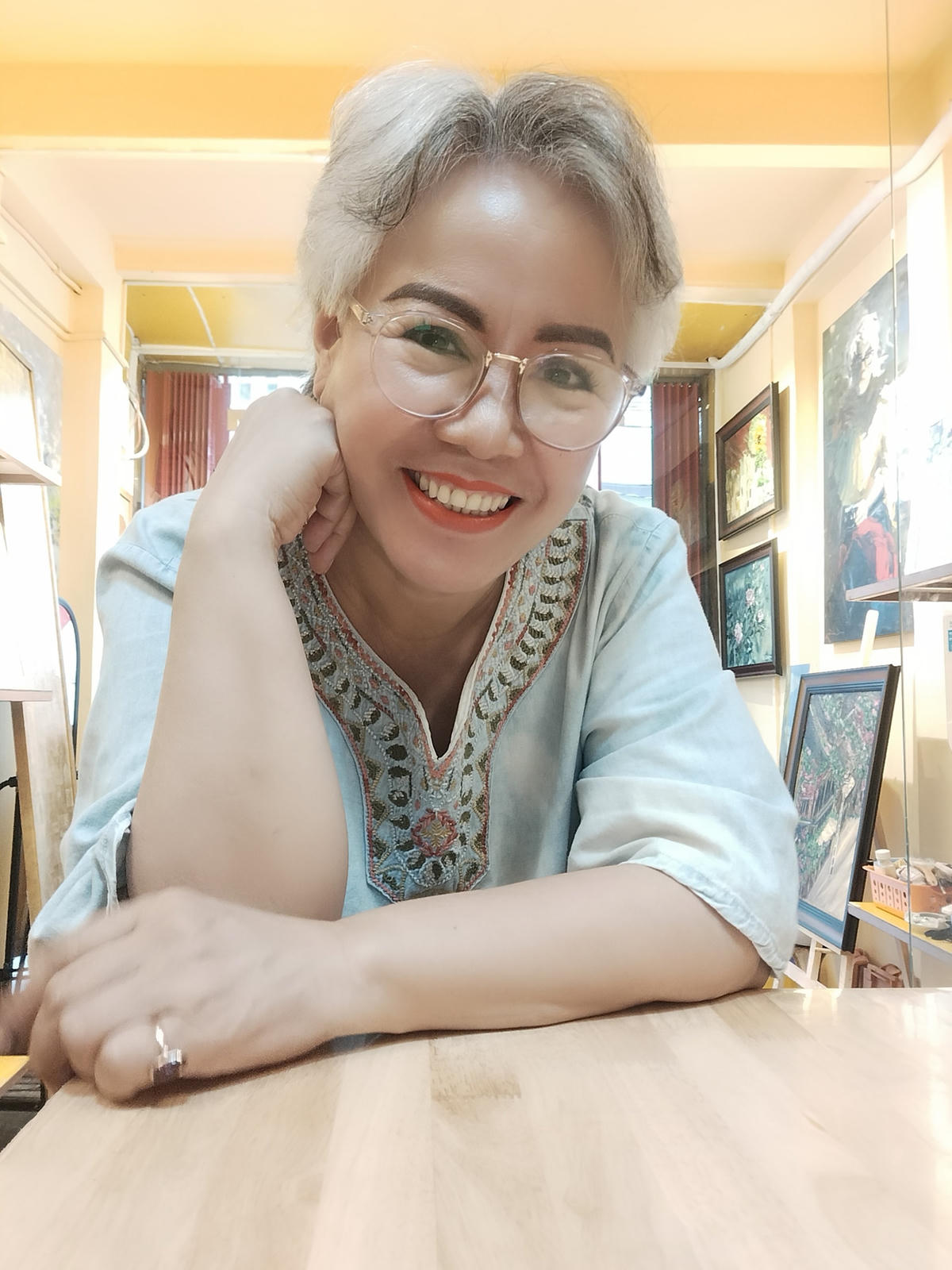 Họa sĩ Đỗ Hương: Trẻ em cần được yêu thương