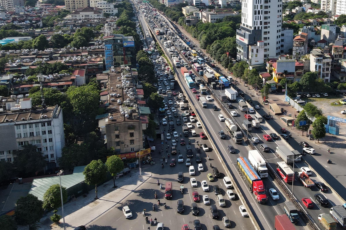 Đường phố Hà Nội đông 'nghẹt thở' trước kỳ nghỉ lễ 2-9