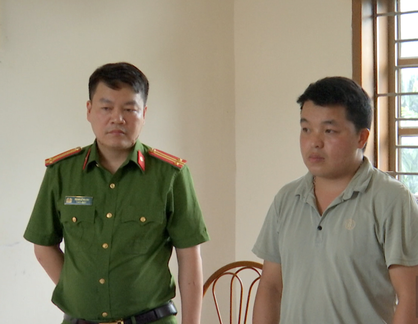 Đối tượng Sùng A Só tại cơ quan Công an.