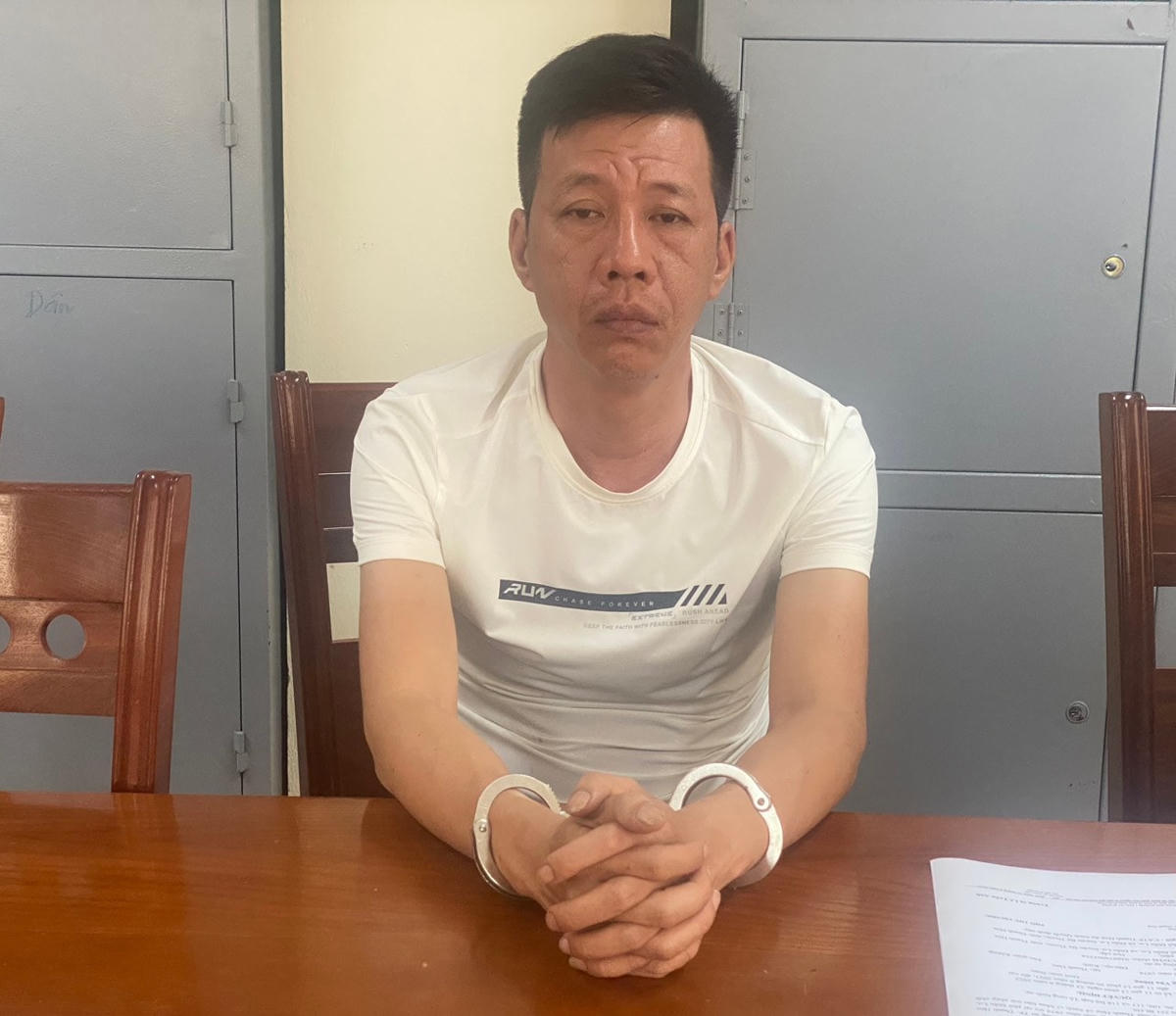 Hoàng Văn Dũng tại cơ quan điều tra.