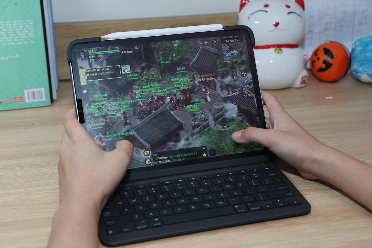 Bộ Tài chính đề xuất bổ sung đánh thuế tiêu thụ đặc biệt với game online. Ảnh: Quang Vinh.