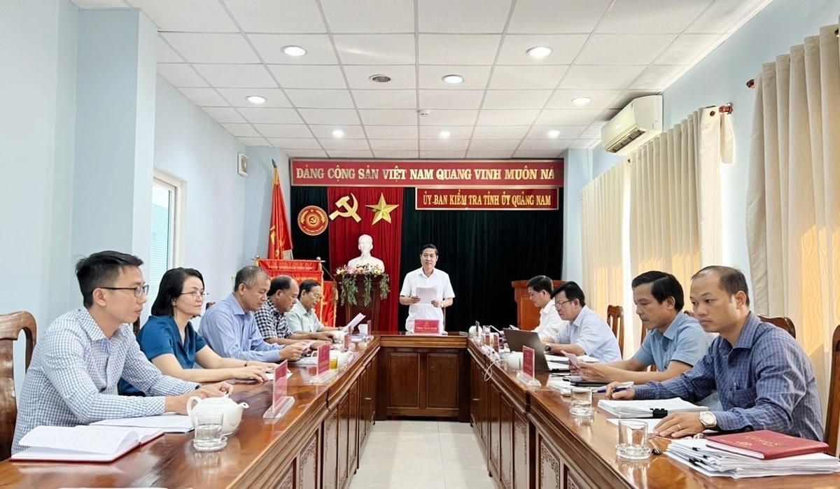 Quang cảnh kỳ họp lần 40 của UBKT Tỉnh ủy Quảng Nam.