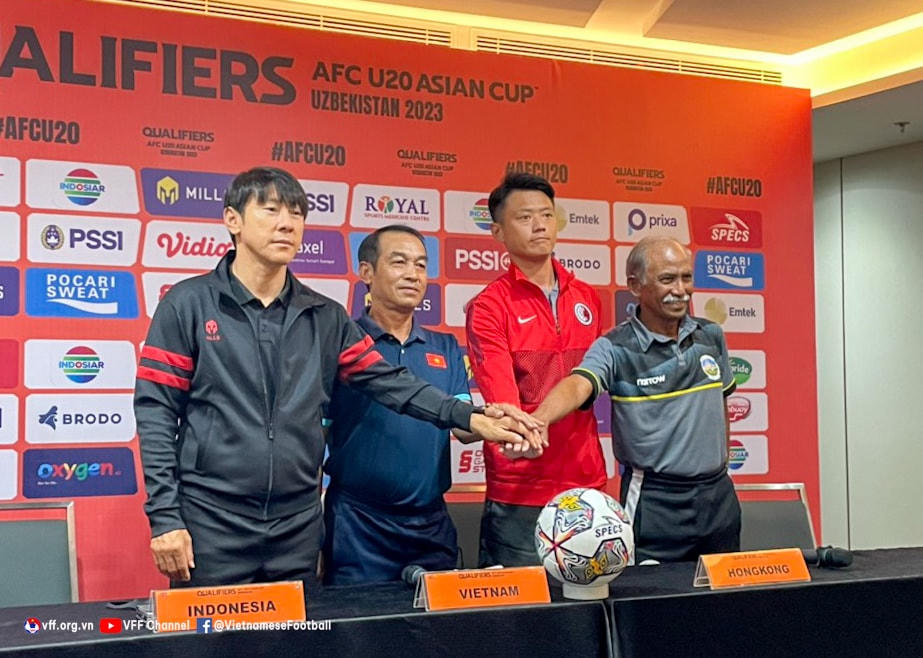 Họp báo trước các trận đấu Vòng loại U20 châu Á 2023. Ảnh: VFF.