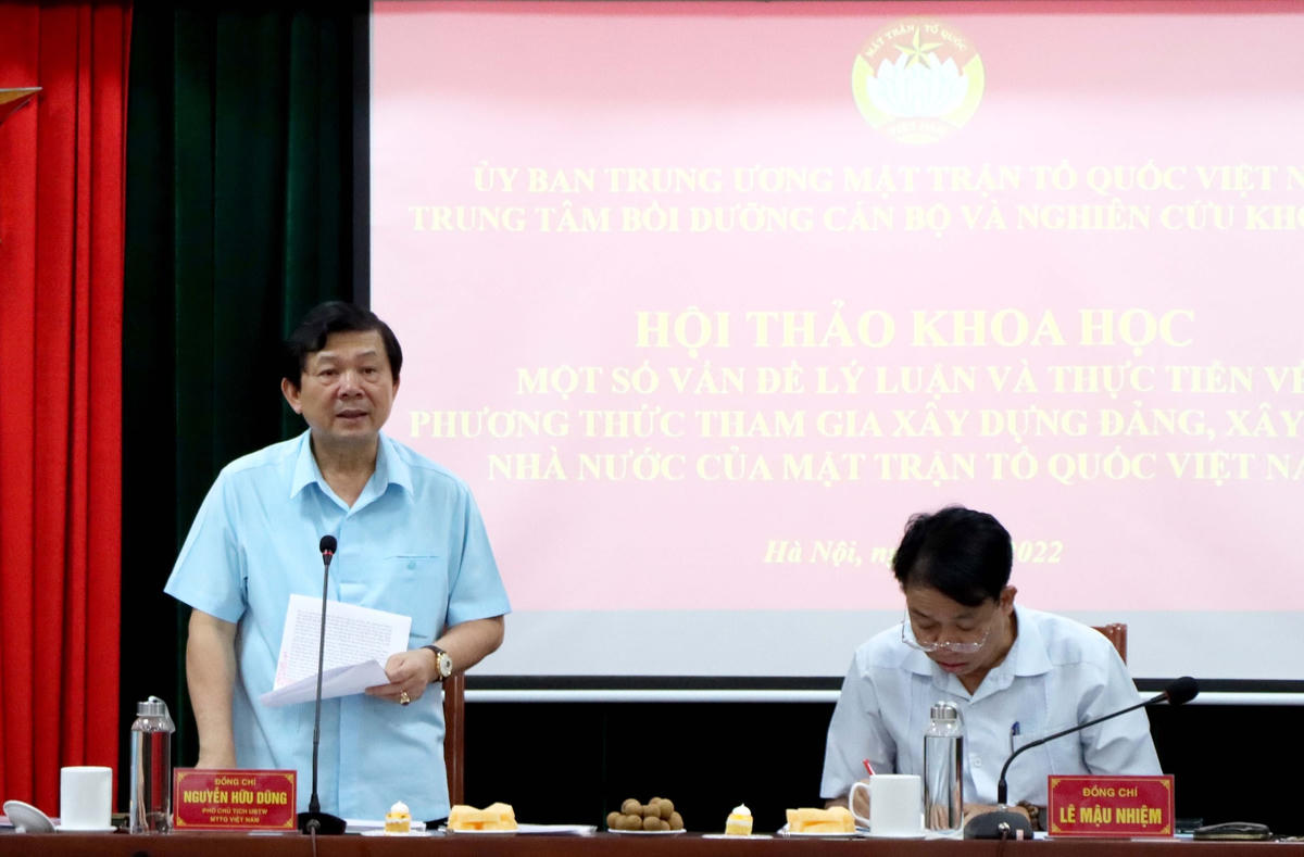 Phó Chủ tịch Nguyễn Hữu Dũng phát biểu tại Hội thảo.