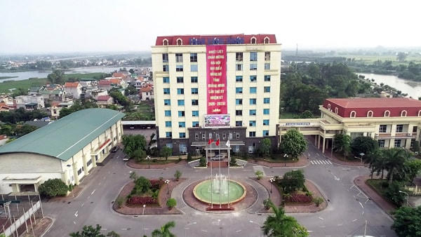 Trụ sở Công ty than Vàng Danh