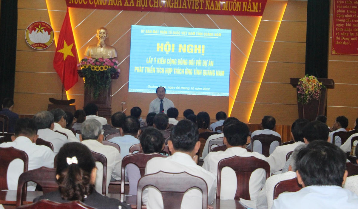 Quang cảnh hội nghị lấy ý kiến về Dự án Phát triển THTƯ tỉnh Quảng Nam.