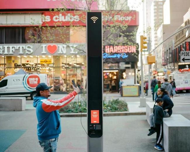 Bốt điện thoại cuối cùng ở New York bị dỡ bỏ: Sự kết thúc của một thời đại đáng nhớ