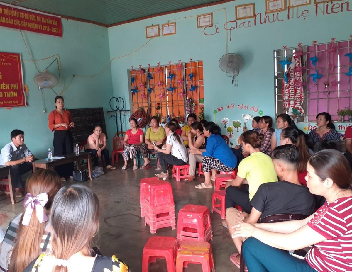cac-buoi-tuyen-truyen-ve-hau-qua-cua-tao-hon-va-hon-nhan-can-huyet-o-xa-vung-sau-vung-xa.jpg