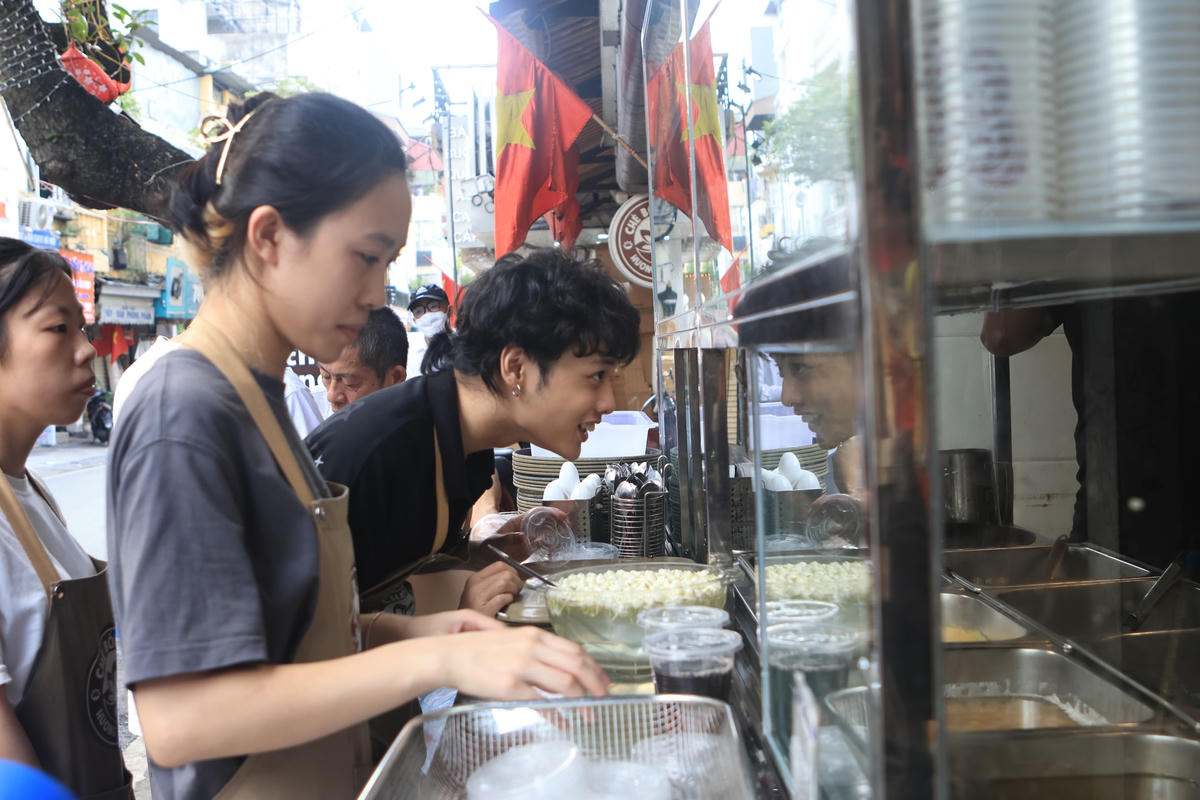 Chè đậu đỏ 'ế' khách ngày lễ Thất tịch