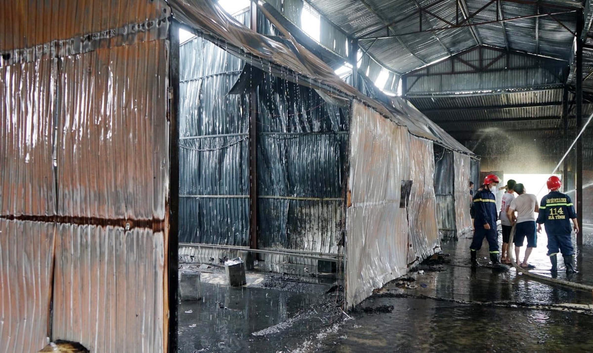 Nhiều tài sản bị thiêu rụi.