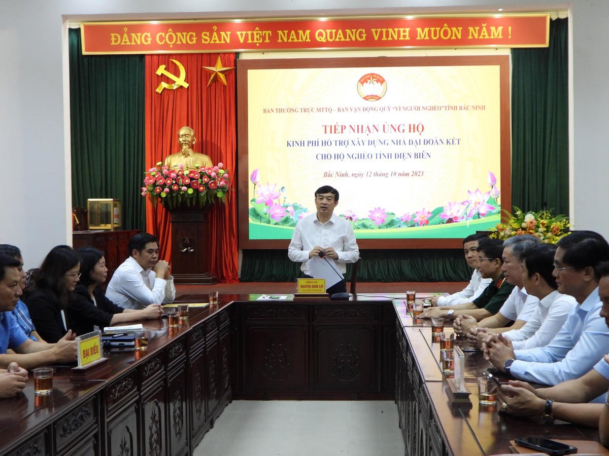 Toàn cảnh Lễ tiếp nhận.