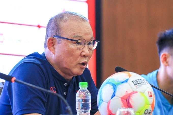 HLV Park Hang Seo khẳng định trận giao hữu với Dortmund không liên quan nhiều đến quá trình chuẩn bị cho AFF Cup 2022 (Ảnh: Dân Trí).