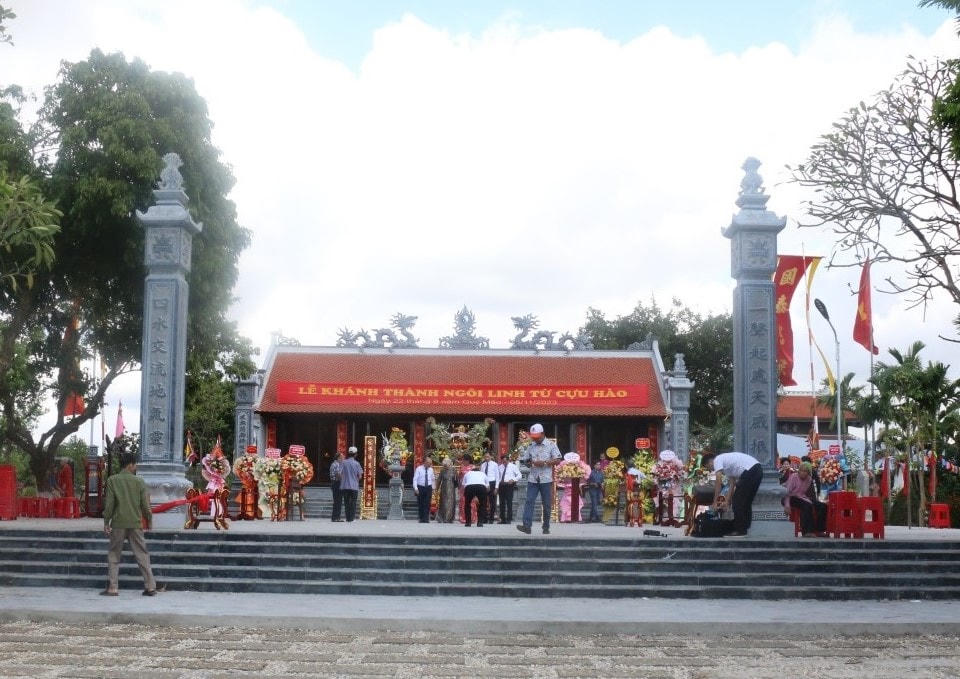 Đền làng Cựu Hào sau trùng tu.