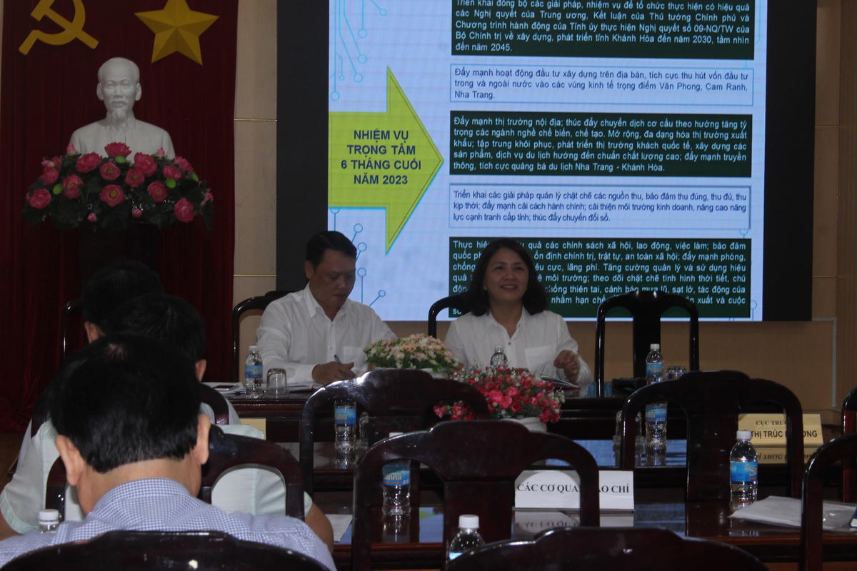 Quang cảnh buổi họp báo.