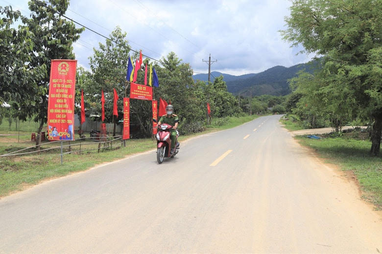 Đường GTNT trên địa bàn huyện Đạ Huoai được đầu tư xây dựng khang trang góp phần quan trọng vào sự phát triển kinh tế - xã hội địa phương. 