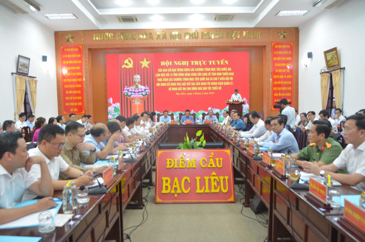 Hội nghị về tình hình thực hiện CTMTQG có sự tham gia của các bộ, ngành và các tỉnh, thành các tỉnh ĐBSCL.