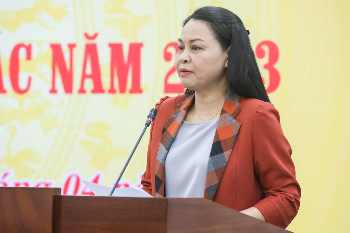 Phó Chủ tịch - Tổng Thư ký UBTƯ MTTQ Việt Nam Nguyễn Thị Thu Hà phát biểu khai mạc Hội nghị