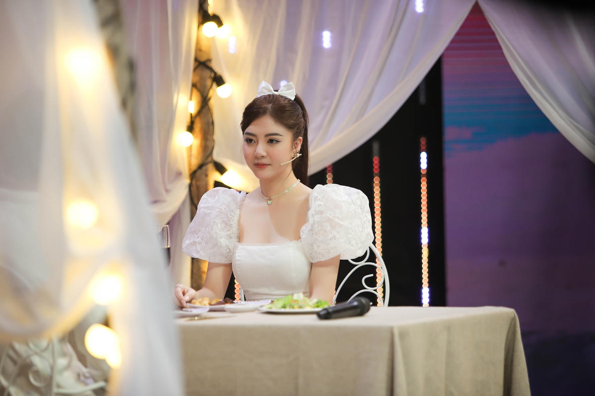 Trang Banana thừa nhận, Minh Minh Mạnh có rất nhiều tiêu chuẩn của một người đàn ông mà cô đề ra. Ảnh: Perfect Universe. 