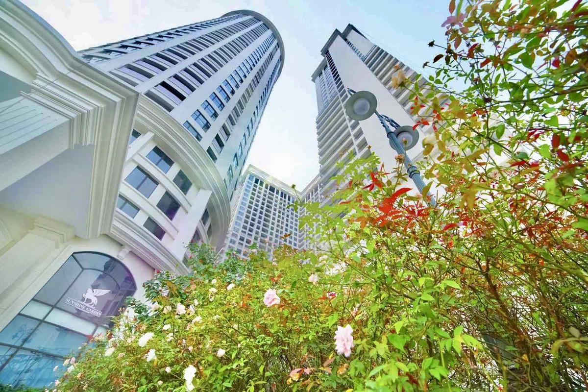 Nơi không chỉ có những khu vườn đa chủ đề xinh xắn - điểm nhấn độc đáo đã trở thành dấu ấn thương hiệu của “nhà Sunshine” với mật độ cây xanh bao phủ rộng lớn, như Sunshine Garden - “Ban mai trong vườn phố” tại khu Đông Hà Nội. 