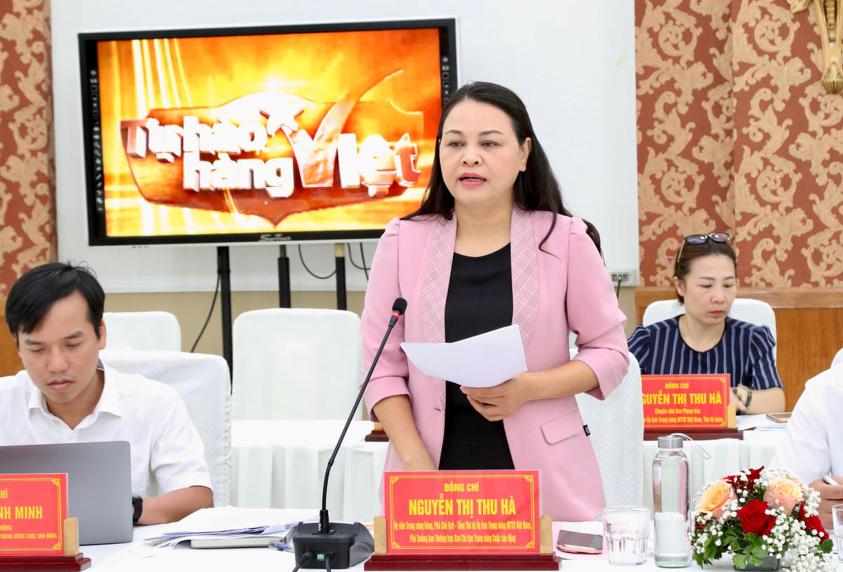 Phó Chủ tịch - Tổng Thư ký Nguyễn Thị Thu Hà phát biểu tại buổi kiểm tra.