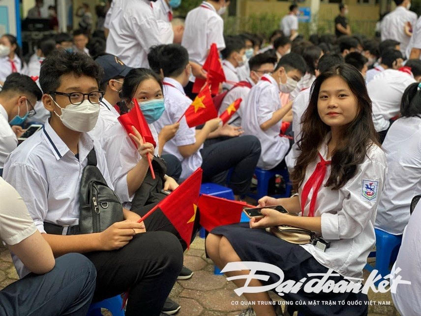 W_khai-giang.jpg