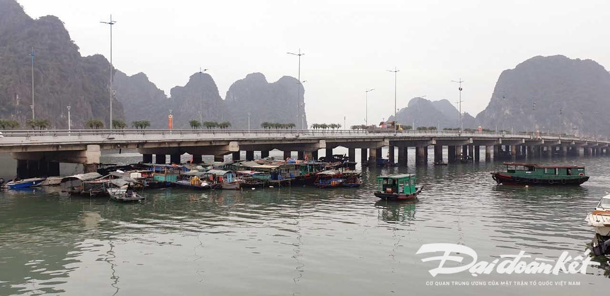 Khu vực cầu Bài Thơ, nơi thường xuyên bị mùi hôi thối 